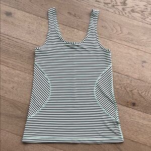 Like New OG Zella Mint Green / Navy Blue Stripe Scoop Neck Tank Top (Medium)